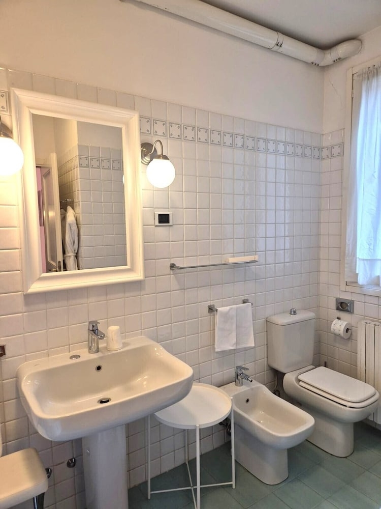 Phi Hotel Bologna Apartments, photo 65 of 68