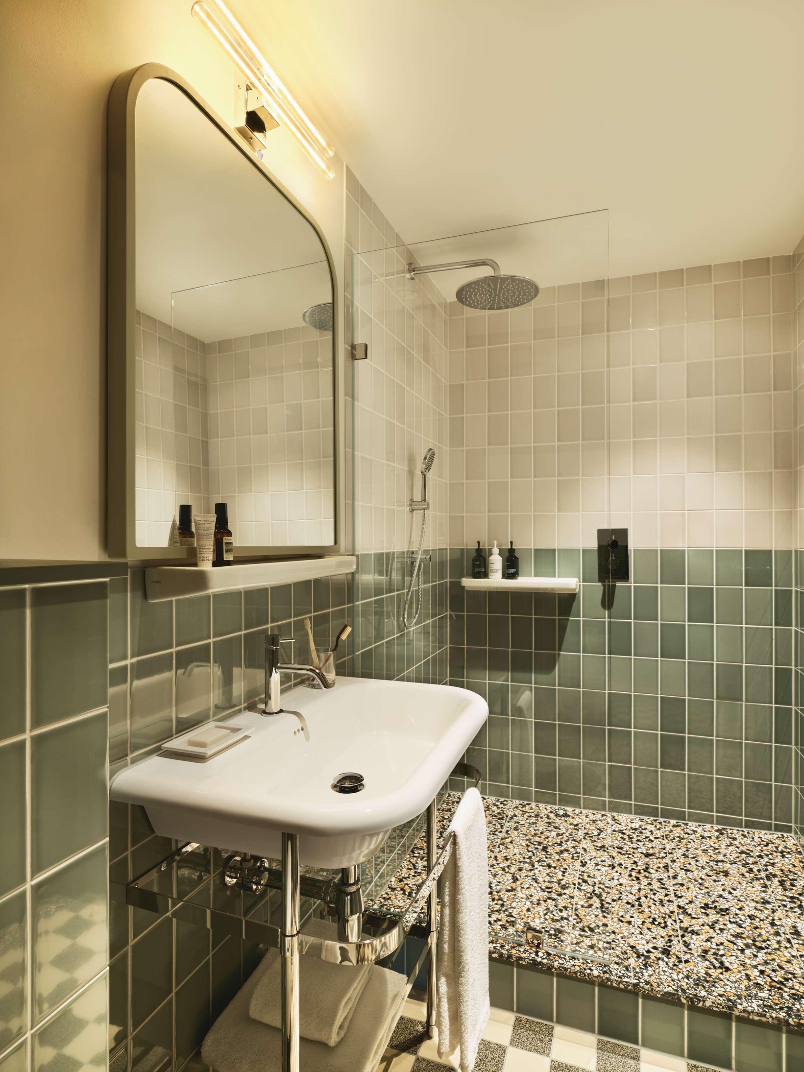 The Hoxton Lloyd Amsterdam, photo 20 of 44
