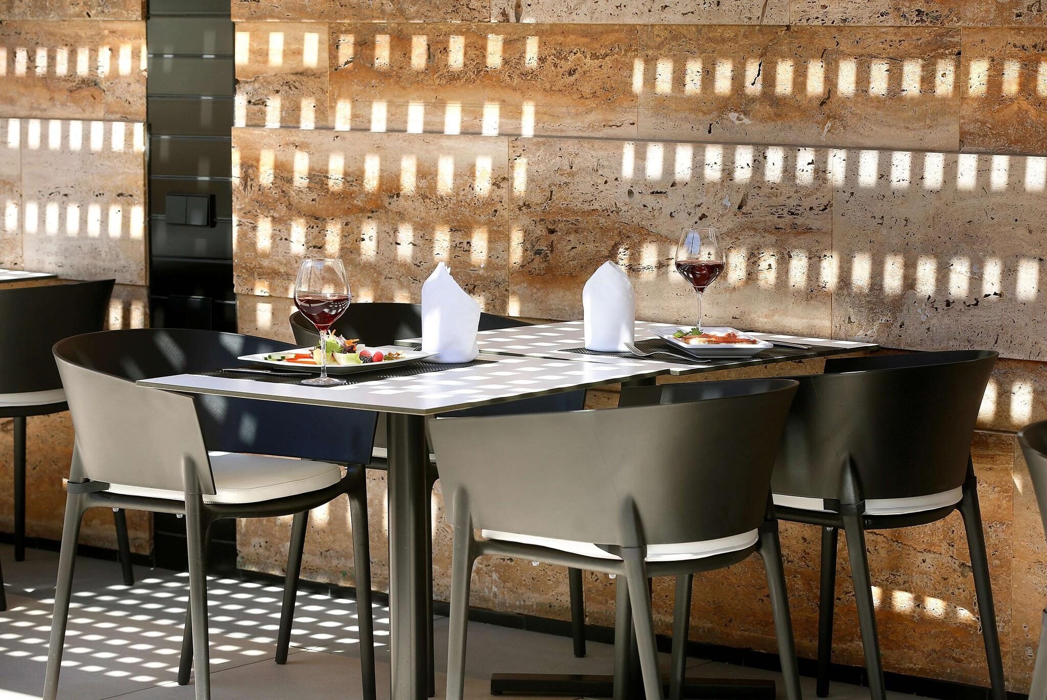 HCC St. Moritz Hotel, photo 8 of 177