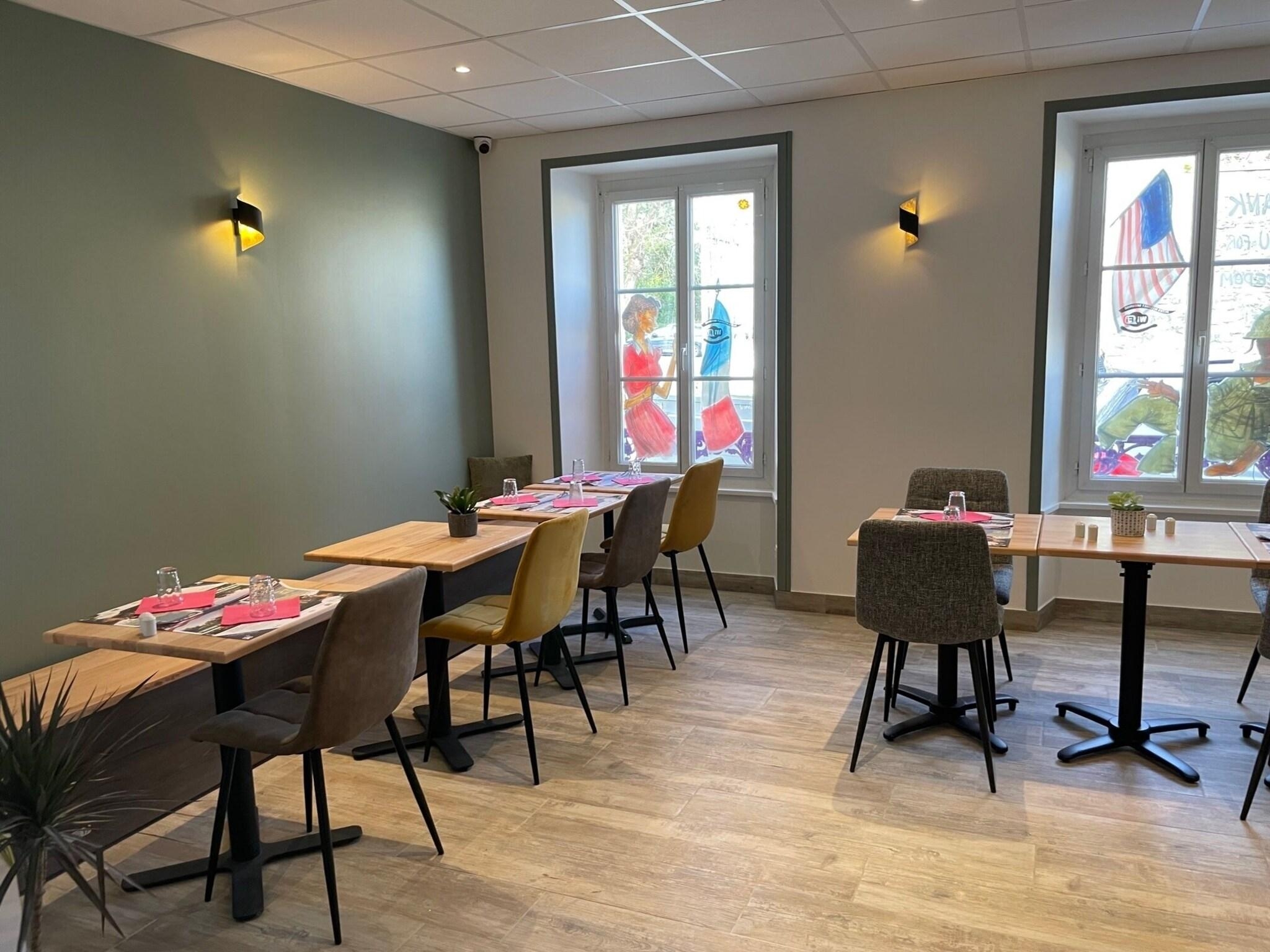 Hotel Le Bayeux, photo 61 of 75