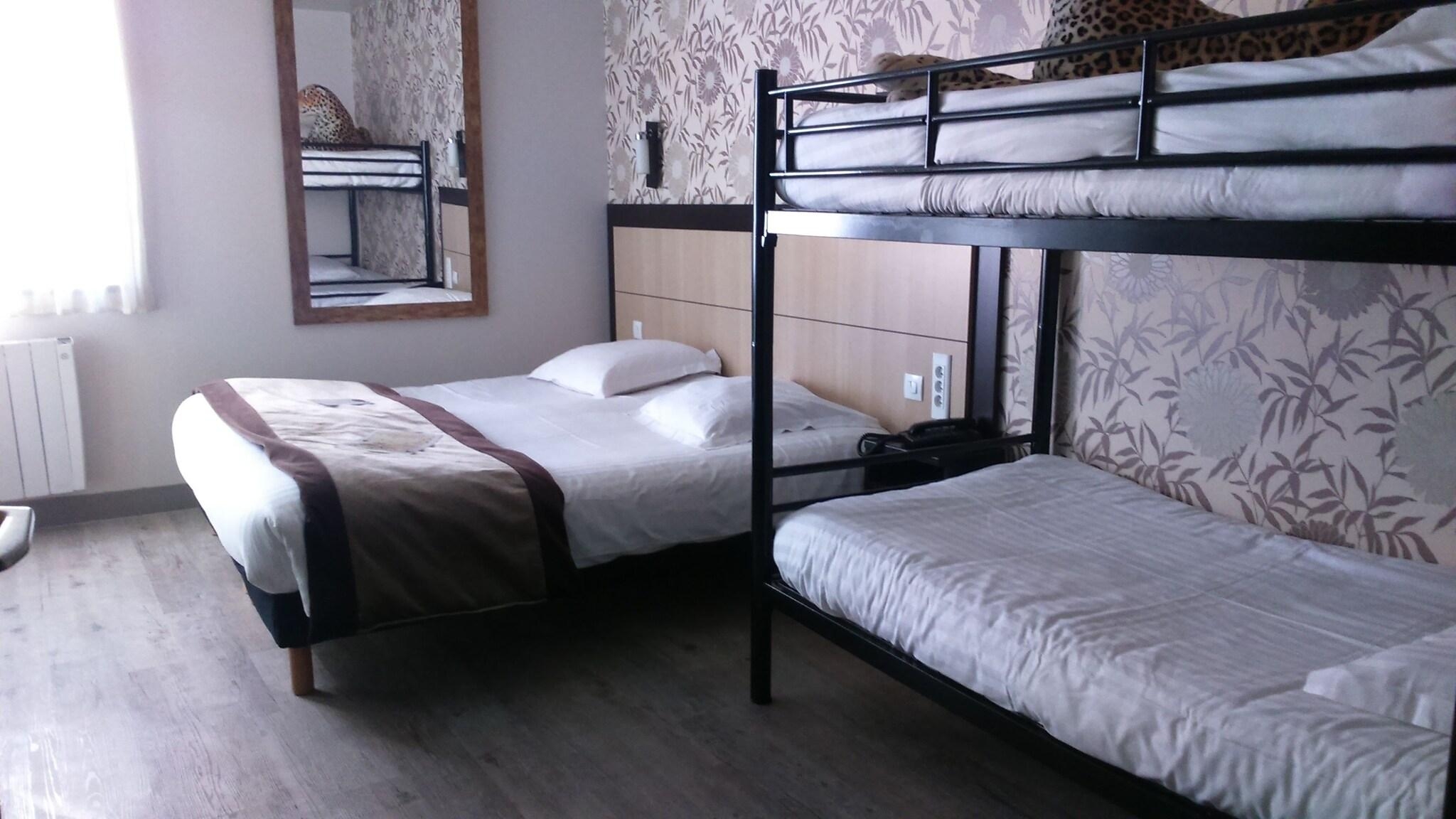 Hotel Le Bayeux, photo 37 of 75