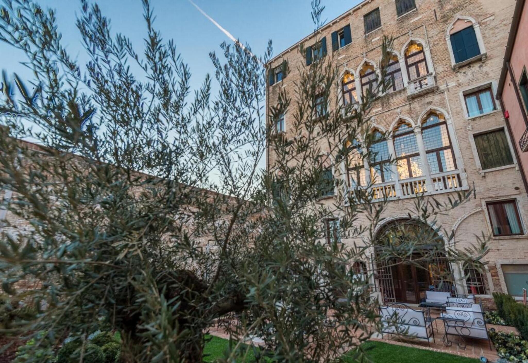 Nani Mocenigo Palace, photo 3 of 29
