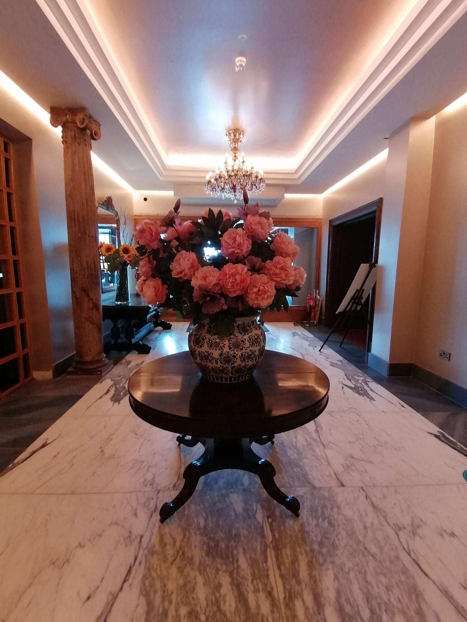 Victoria Hotel, photo 10 of 45