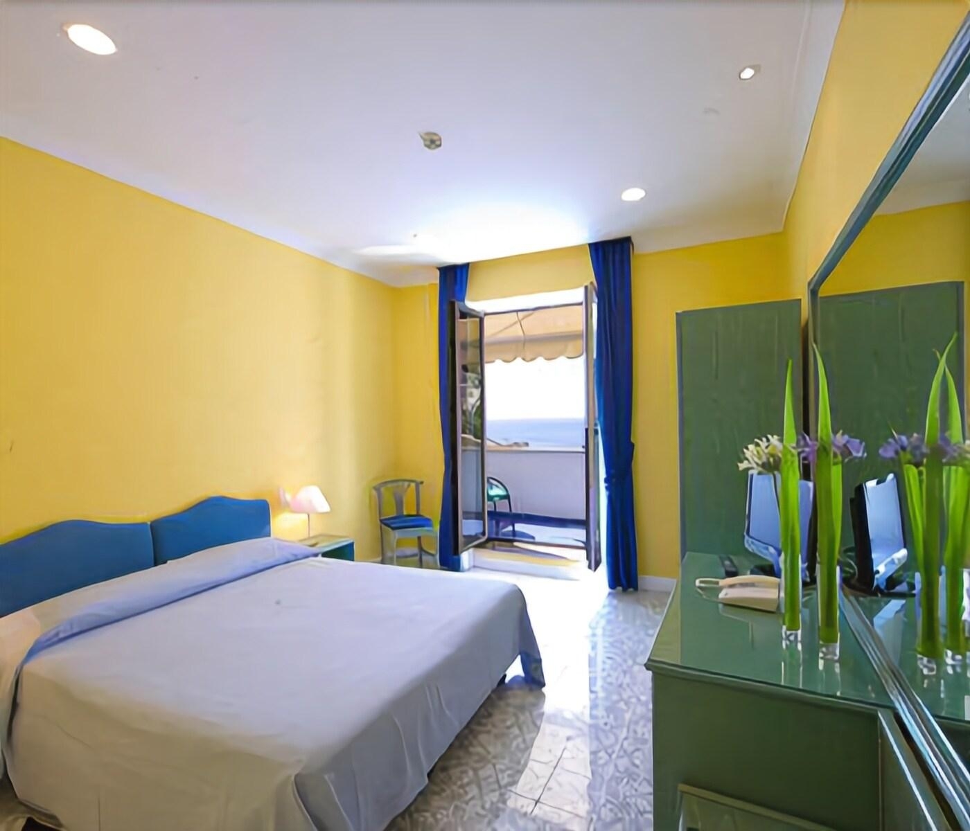 Hotel Bougainville, photo 20 of 82