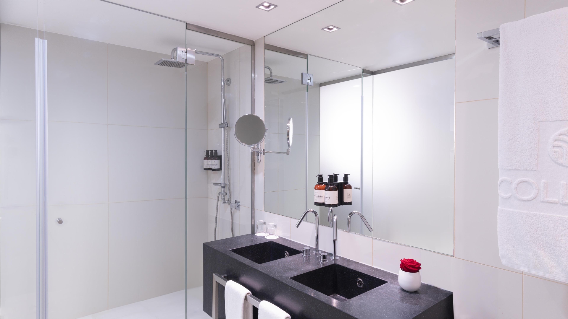 NH Collection Porto Batalha, photo 27 of 48