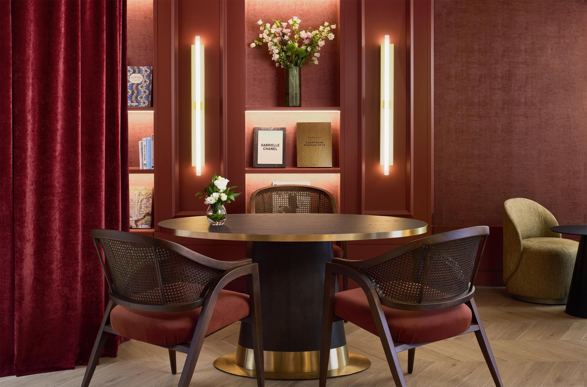 NH Collection Paris Ponthieu Champs-Elysées, photo 7 of 27