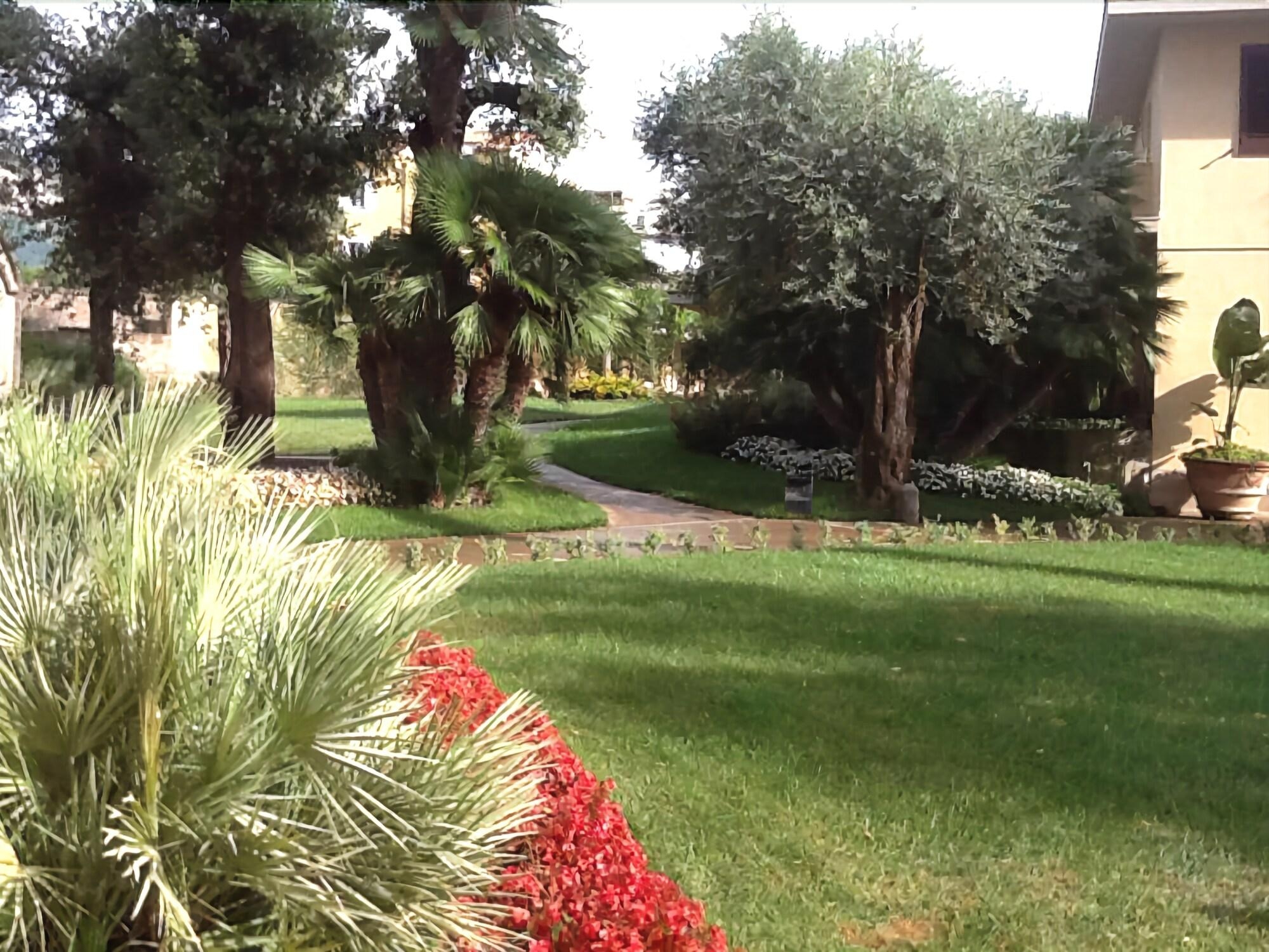Villa Crawford, photo 9 of 94