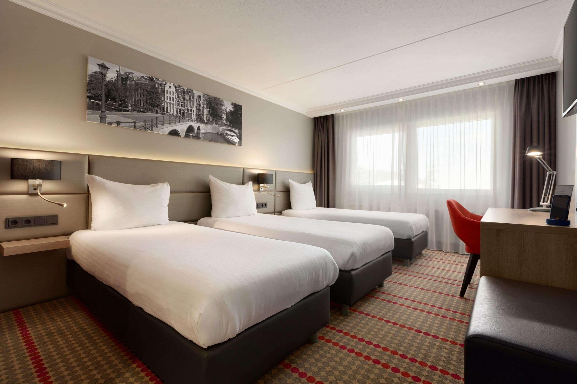 Ramada by Wyndham Amsterdam Airport Schiphol, photo 12 of 30