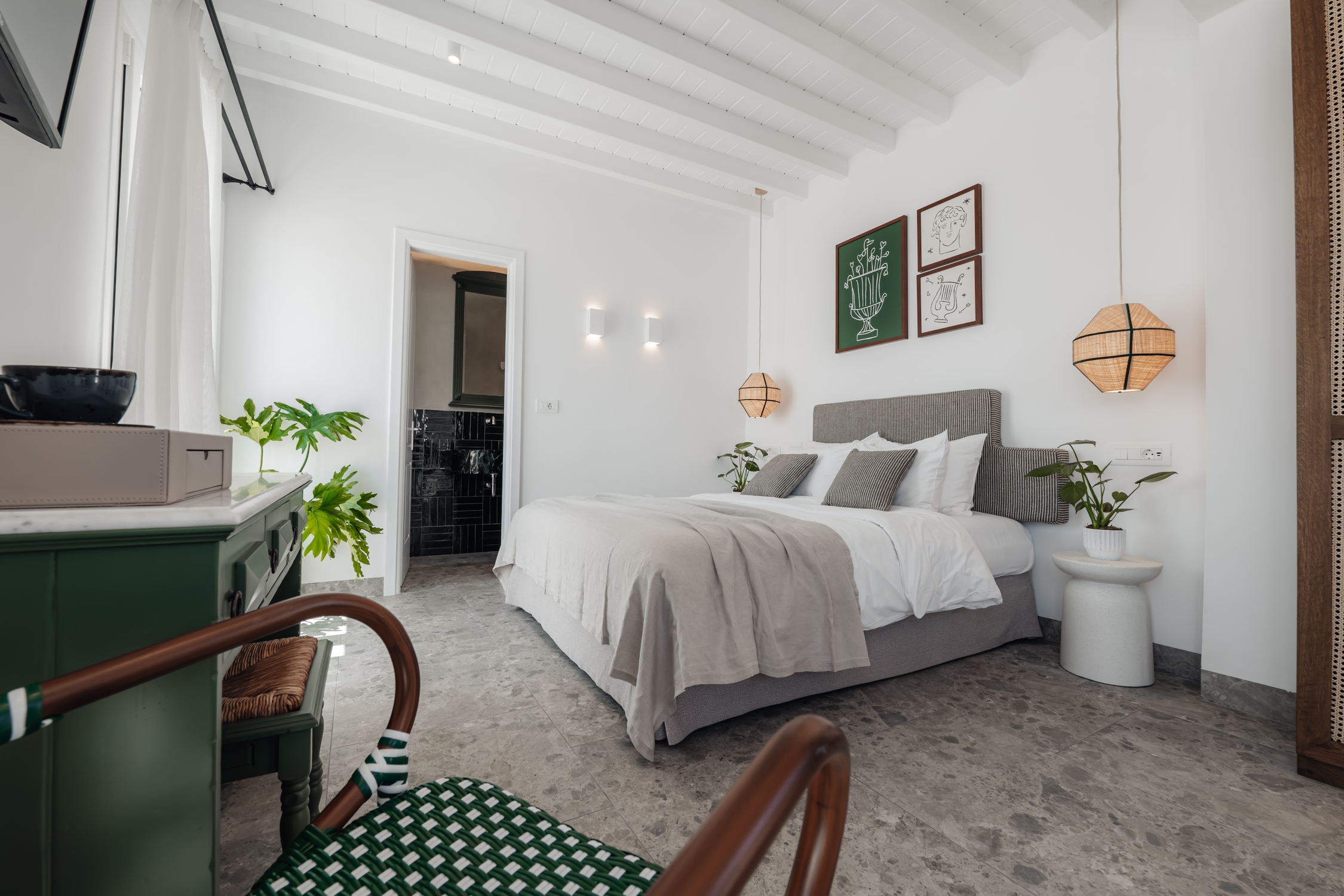 Pelican Bay Art Hotel, photo 9 of 78