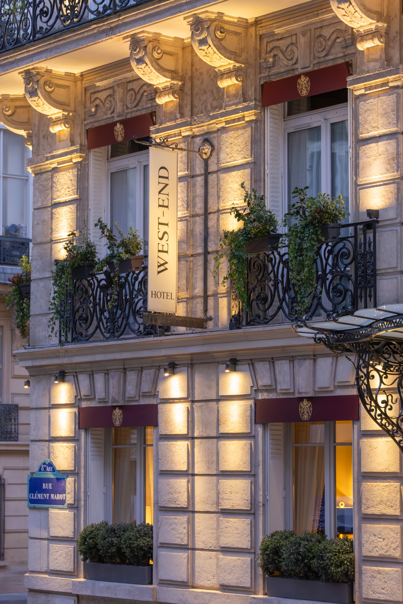 West end Paris, photo 8 of 32