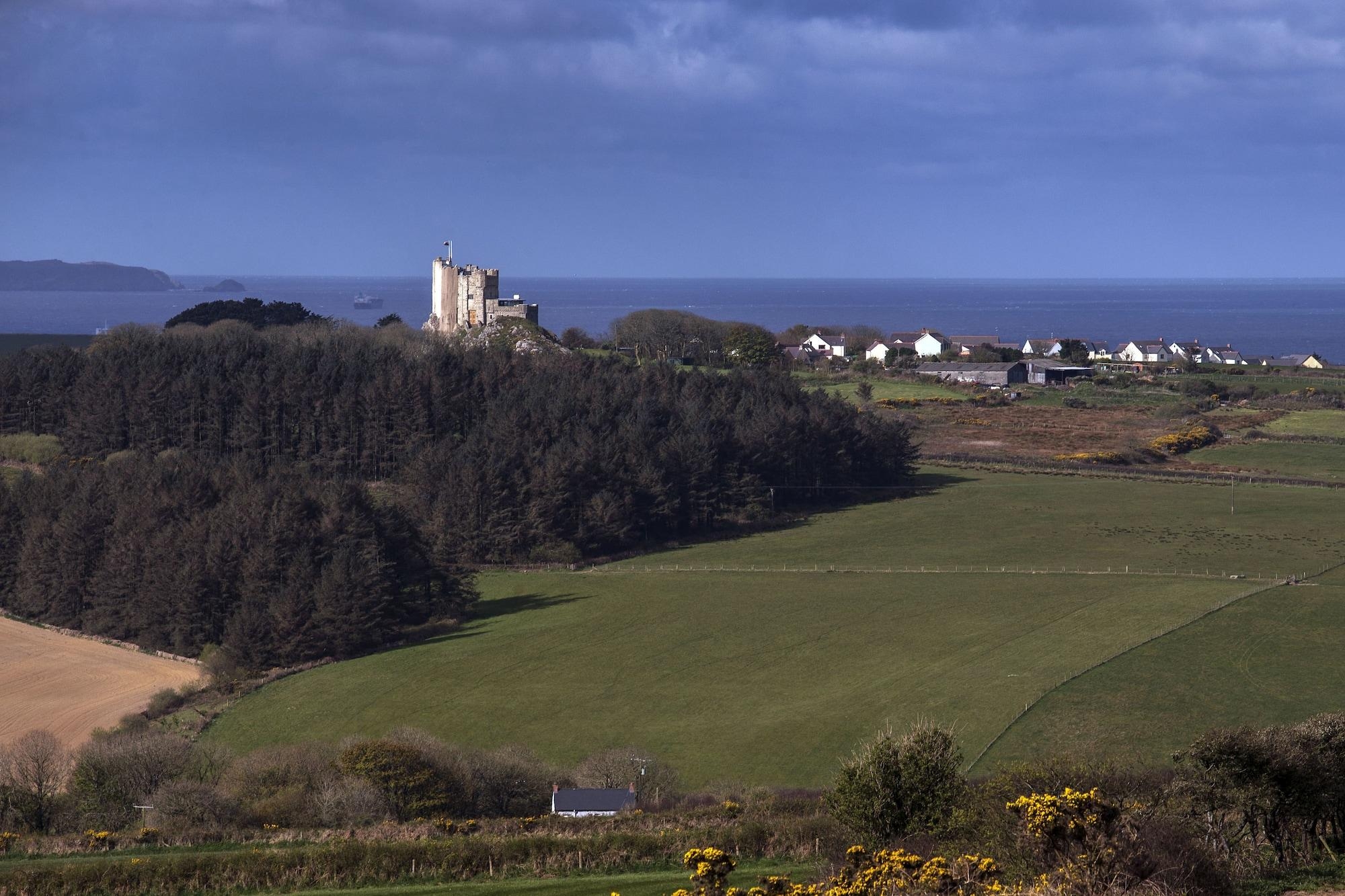 Roch Castle Hotel