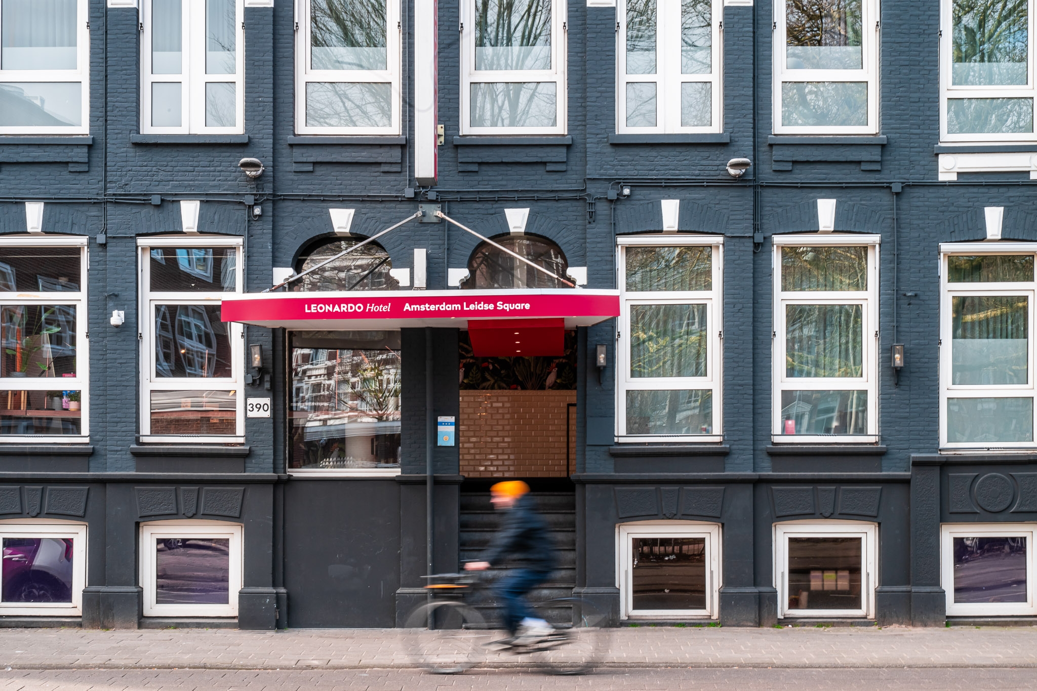 Leonardo Hotel Amsterdam Leidse Square, photo 1 of 12