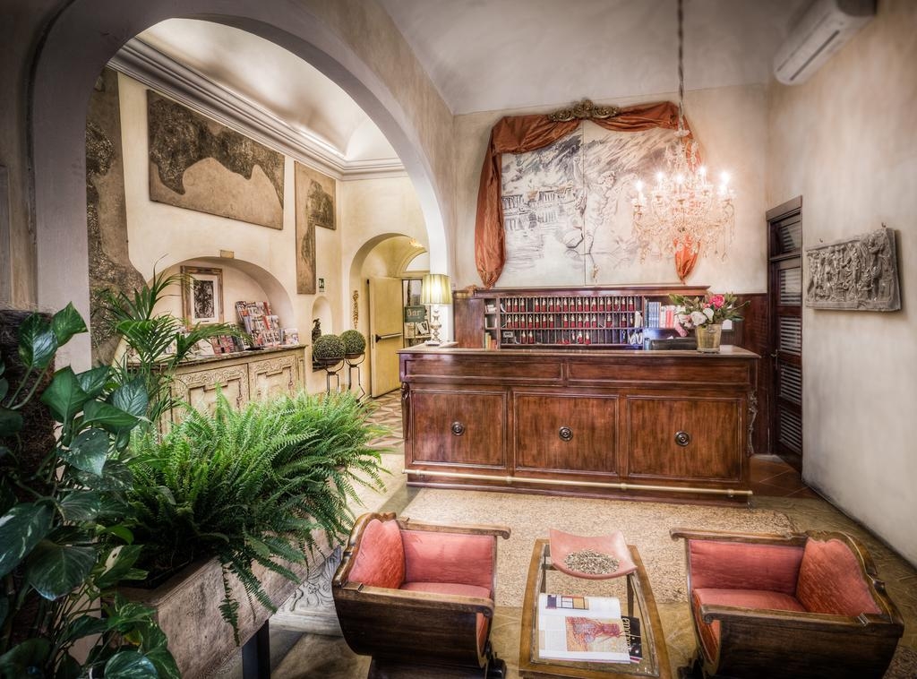 Palazzo Dal Borgo, photo 2 of 20