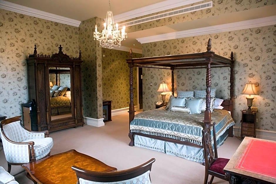 Kilronan Castle OIH, photo 29 of 33