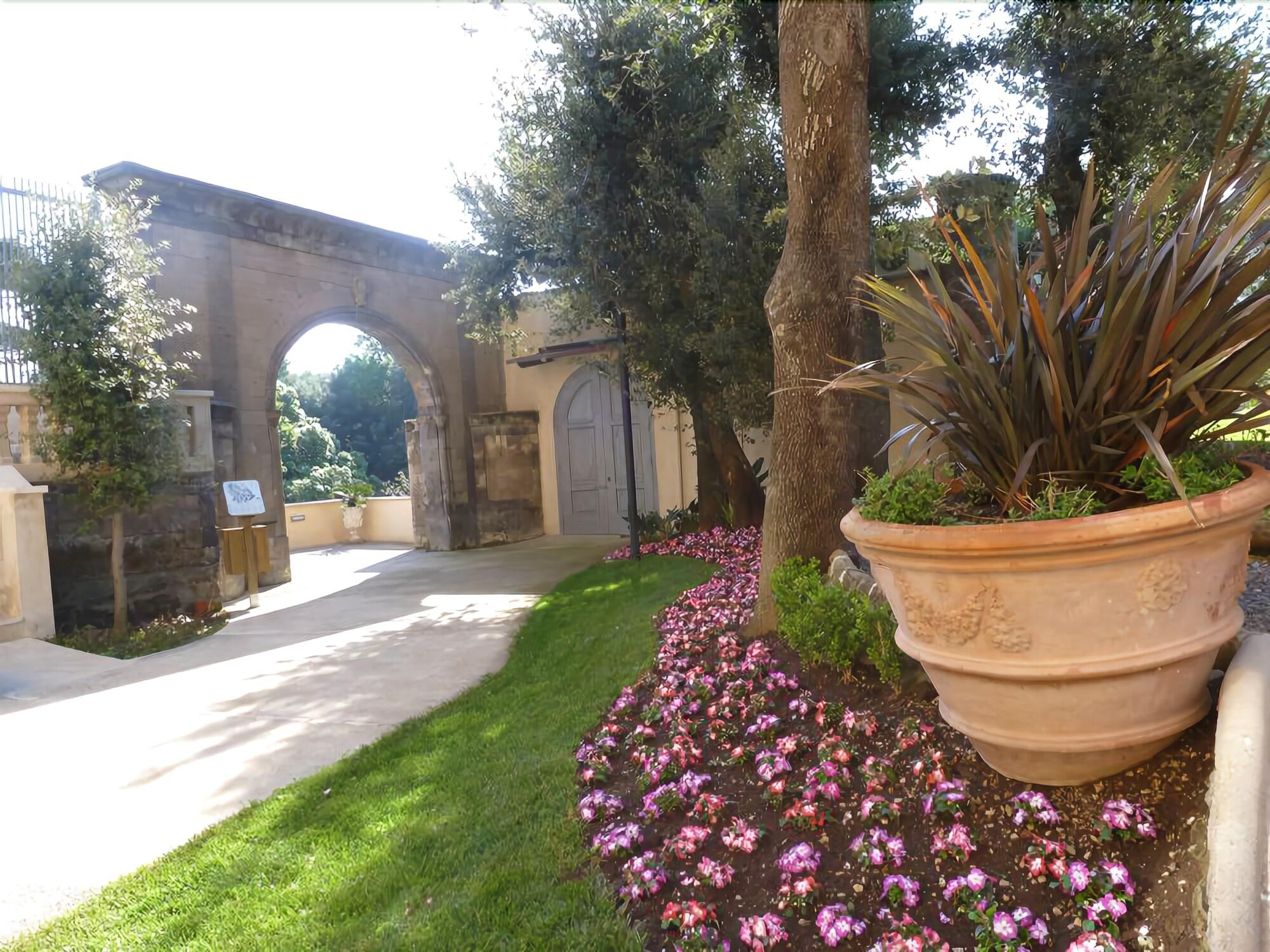 Villa Crawford, photo 7 of 94