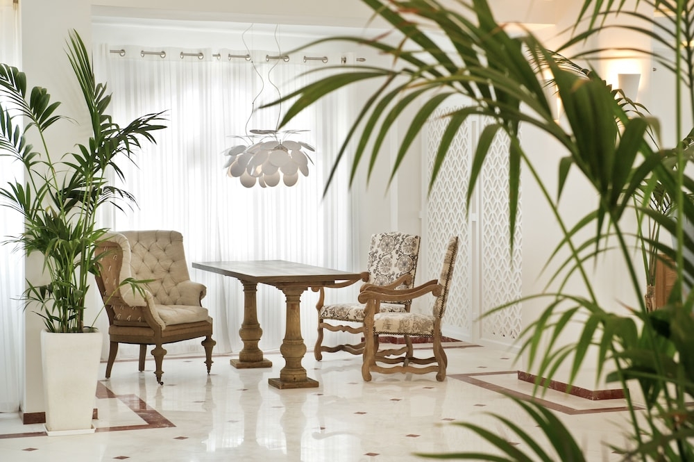 Santorini Palace Hotel, photo 11 of 88