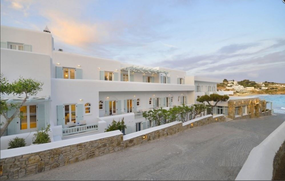 Petinos Hotel