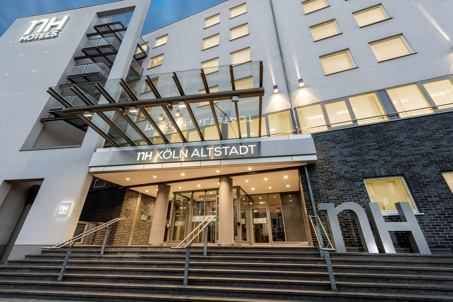 NH Köln Altstadt hotel exterior