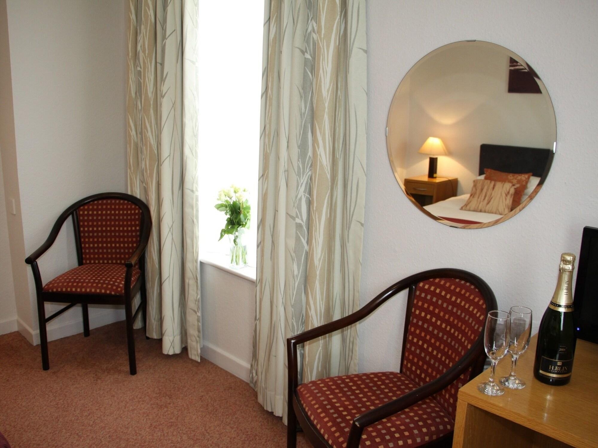Nanhoron Arms Hotel, photo 27 of 102