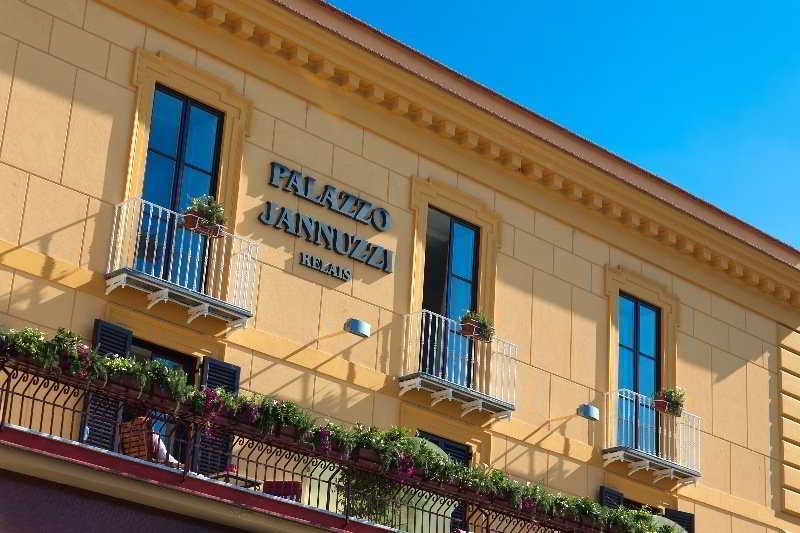 Palazzo Jannuzzi Relais, photo 2 of 26
