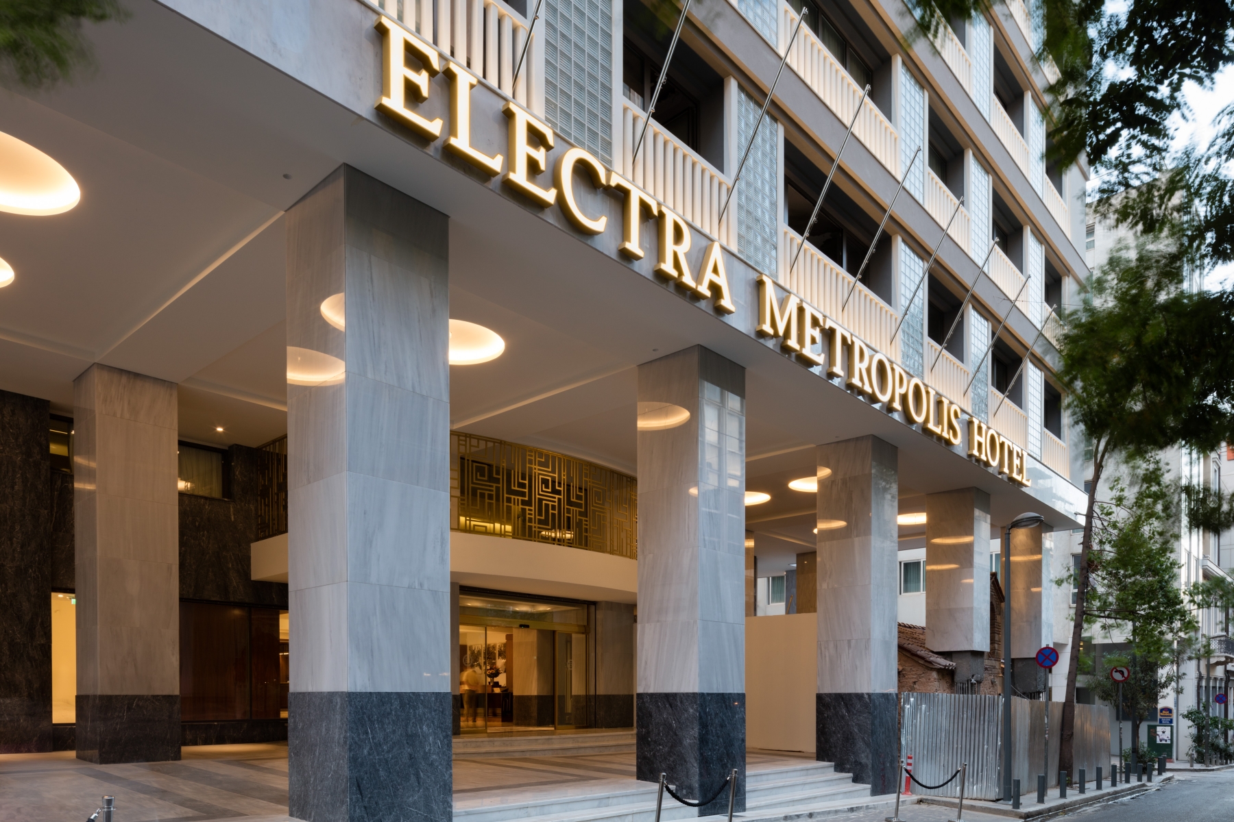 Electra Metropolis, photo 3 of 40