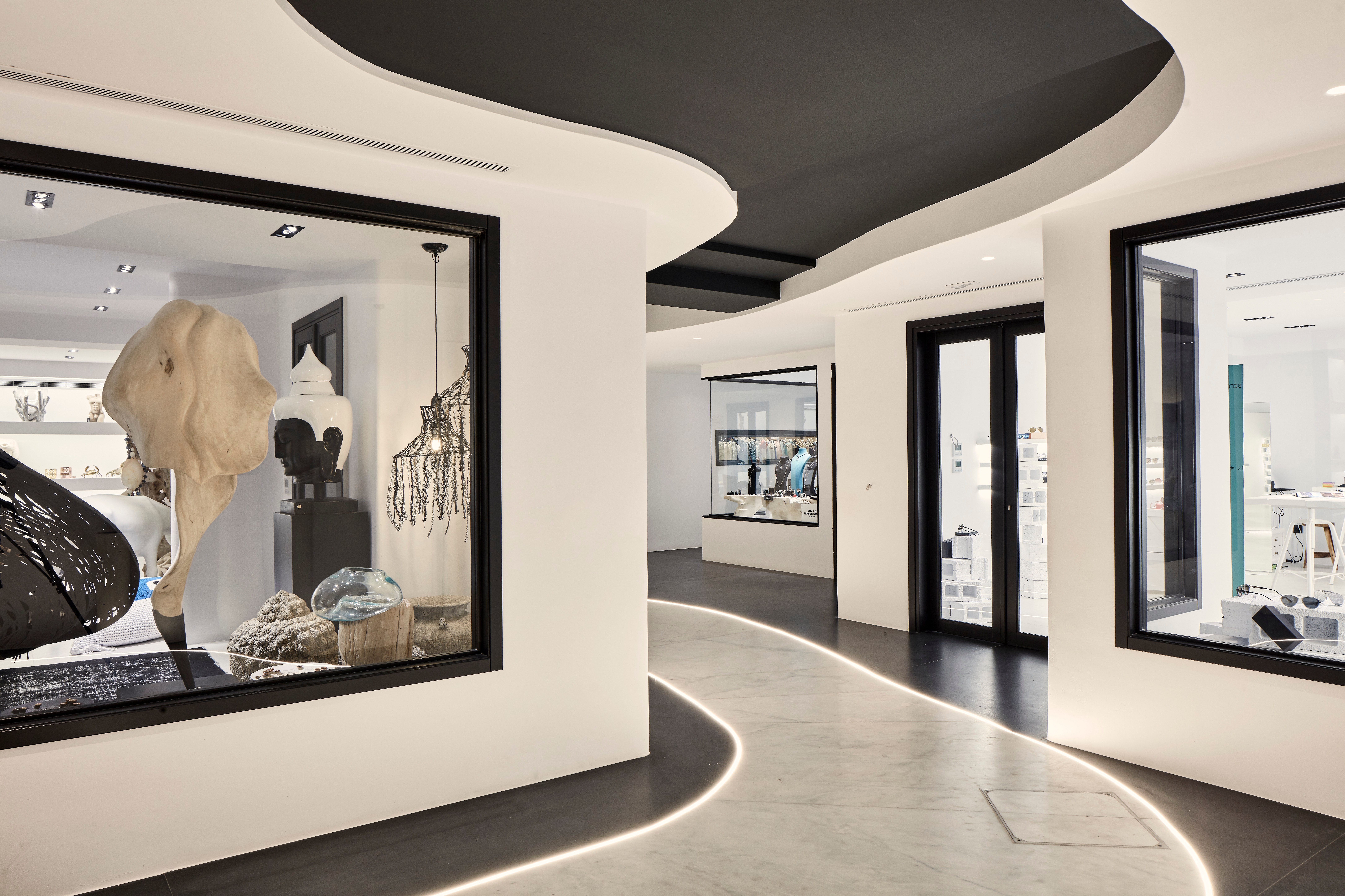 Royal Mykonian Hotel &amp; Spa, photo 20 of 26