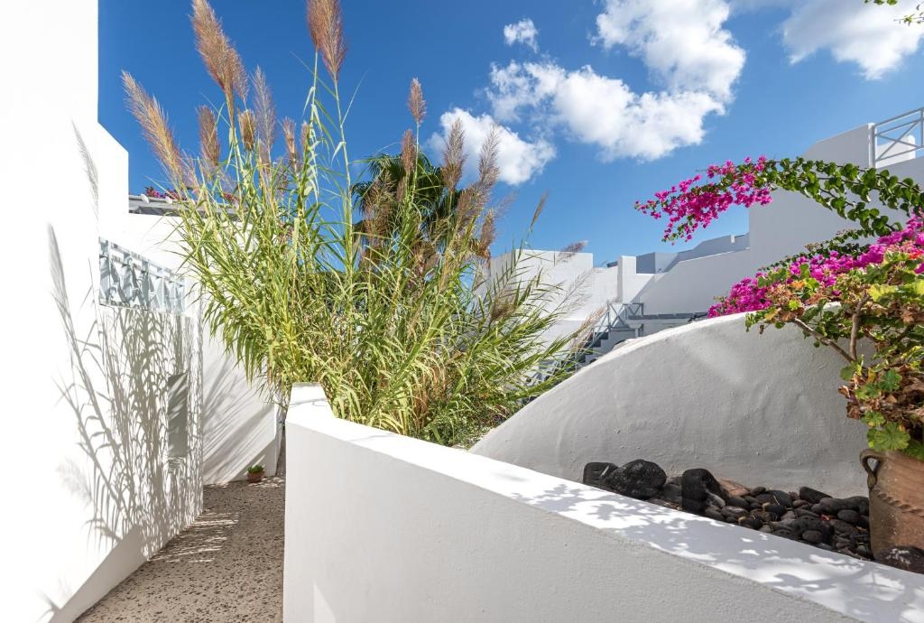 Santorini Kastelli Resort, photo 1 of 17