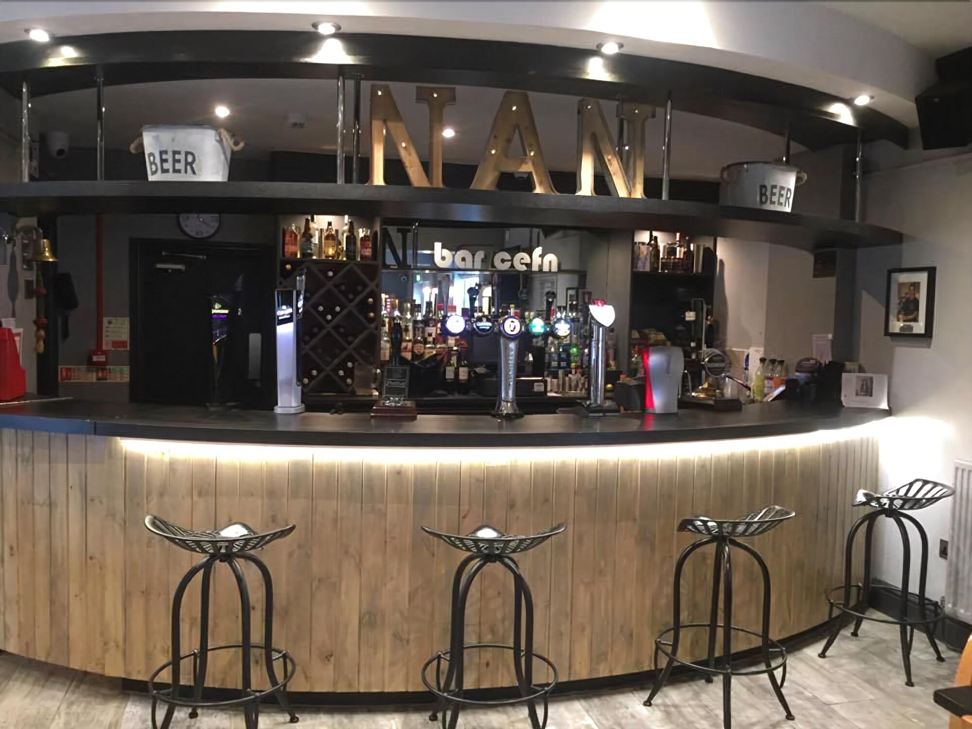 Nanhoron Arms Hotel, photo 87 of 102