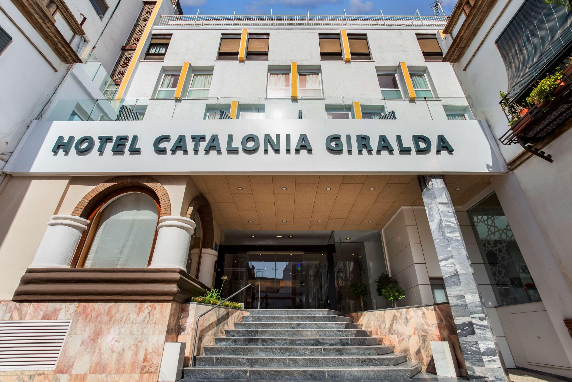 Catalonia Giralda, photo 3 of 68