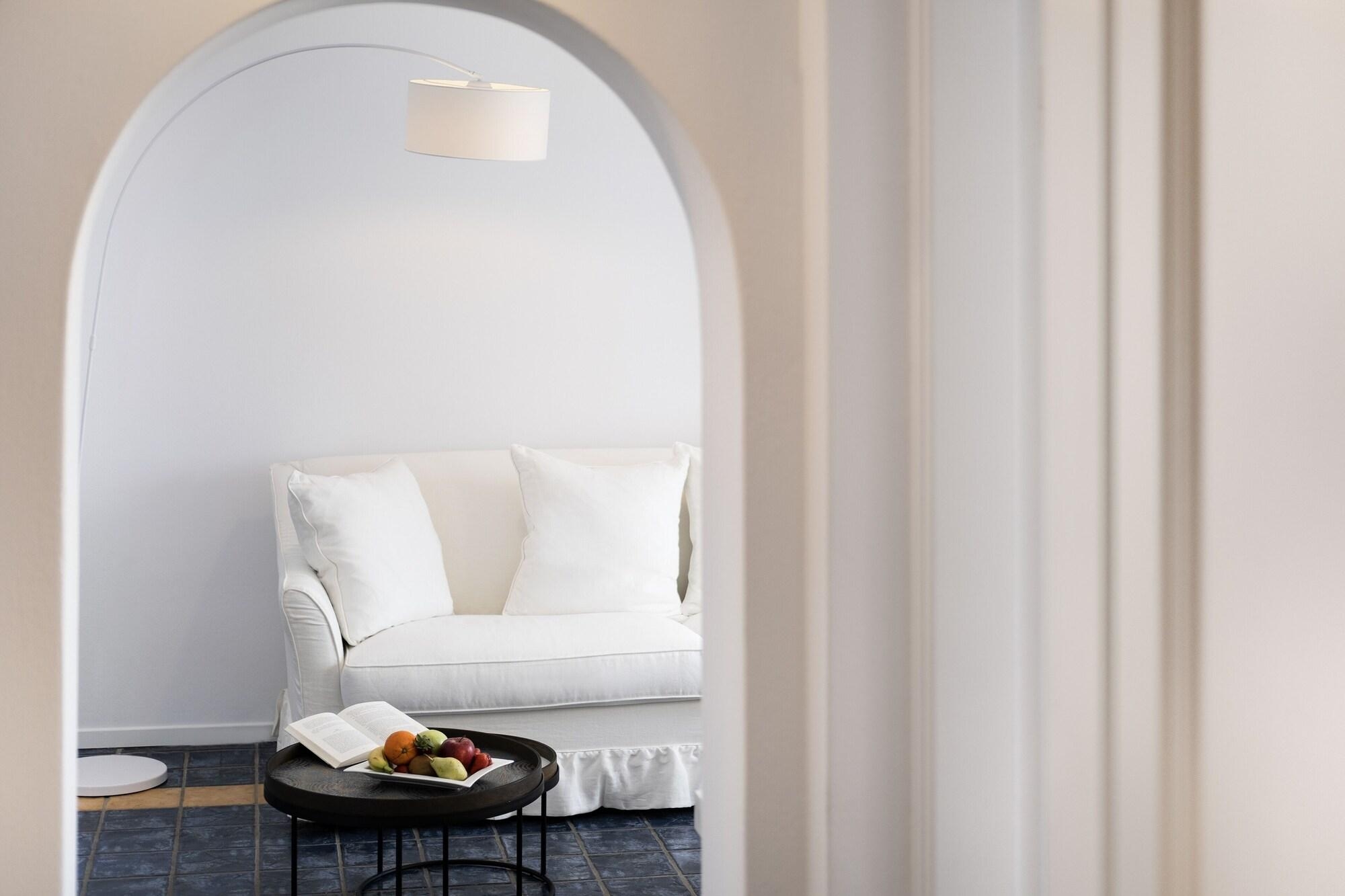 Lilium Hotel, photo 33 of 95