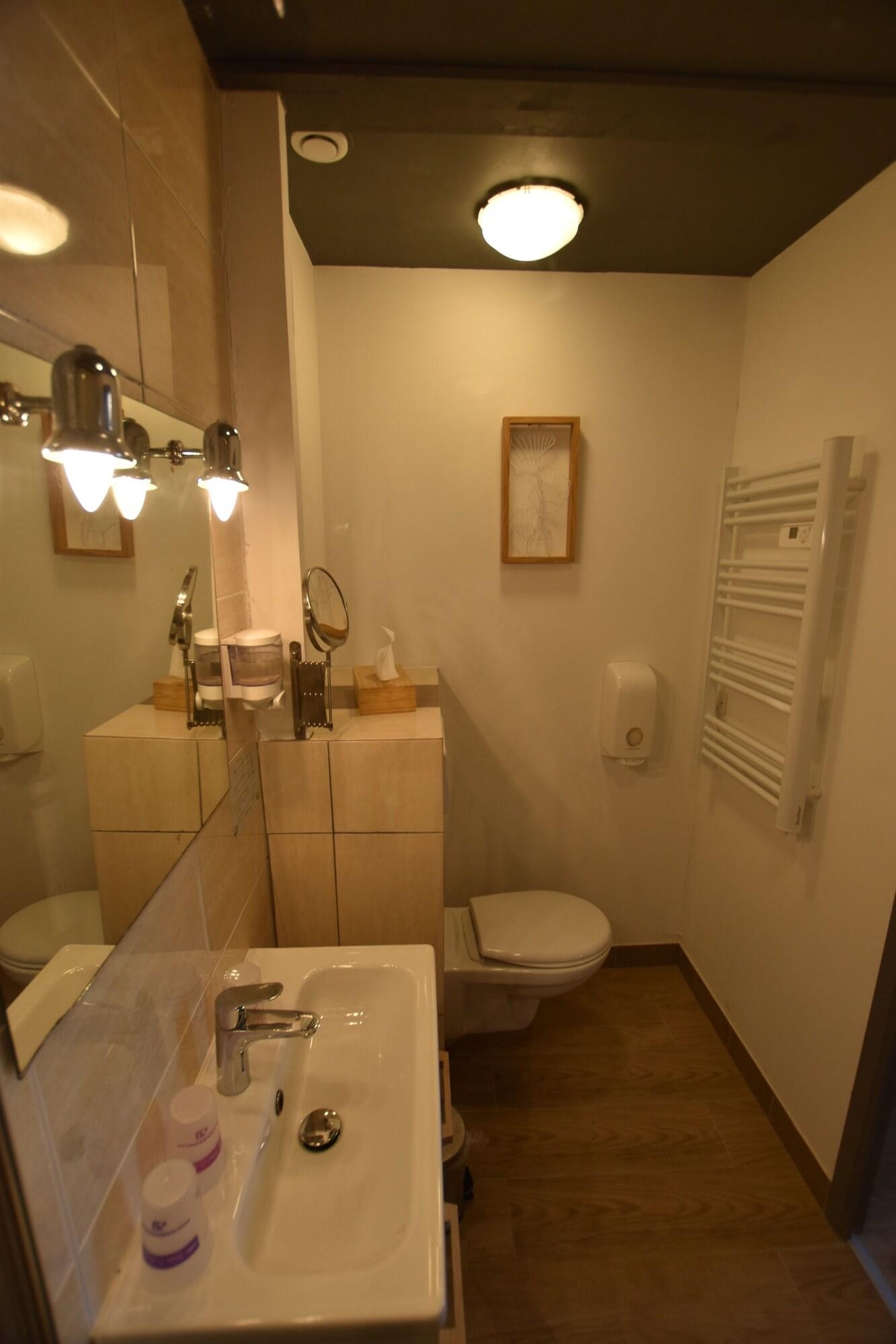 Hotel Le Bayeux, photo 31 of 75