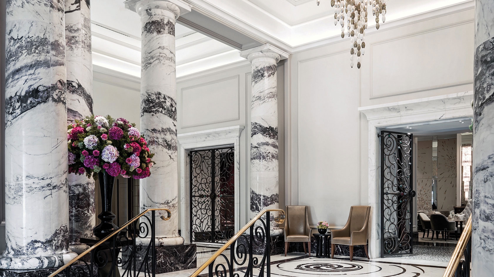 The Langham London, photo 8 of 37
