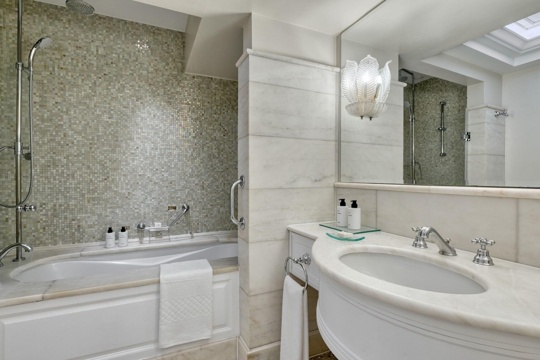 King George A Luxury Collection Hotel, photo 136 of 199
