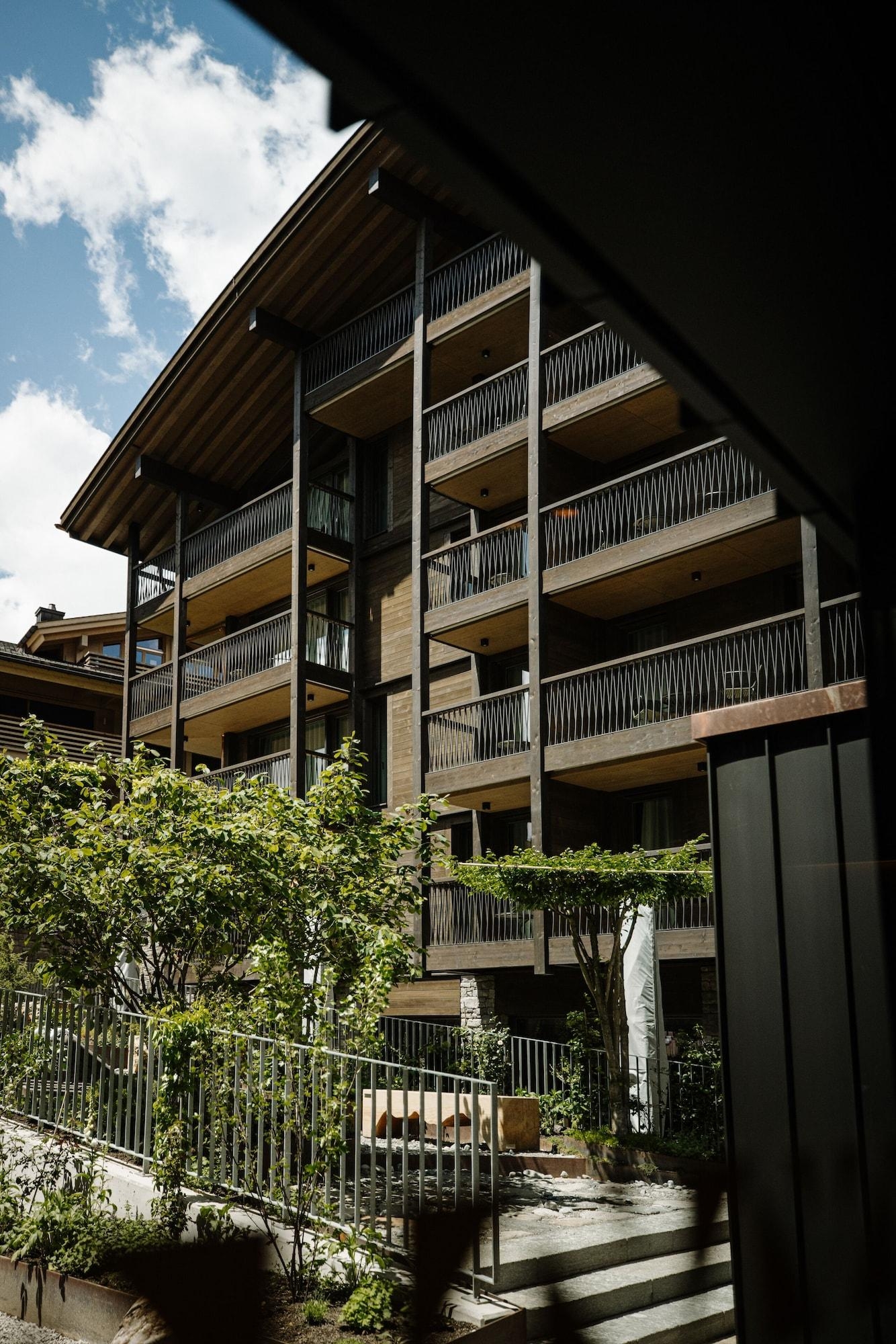 Bergwelt Grindelwald | Alpine Design Resort, photo 1 of 96