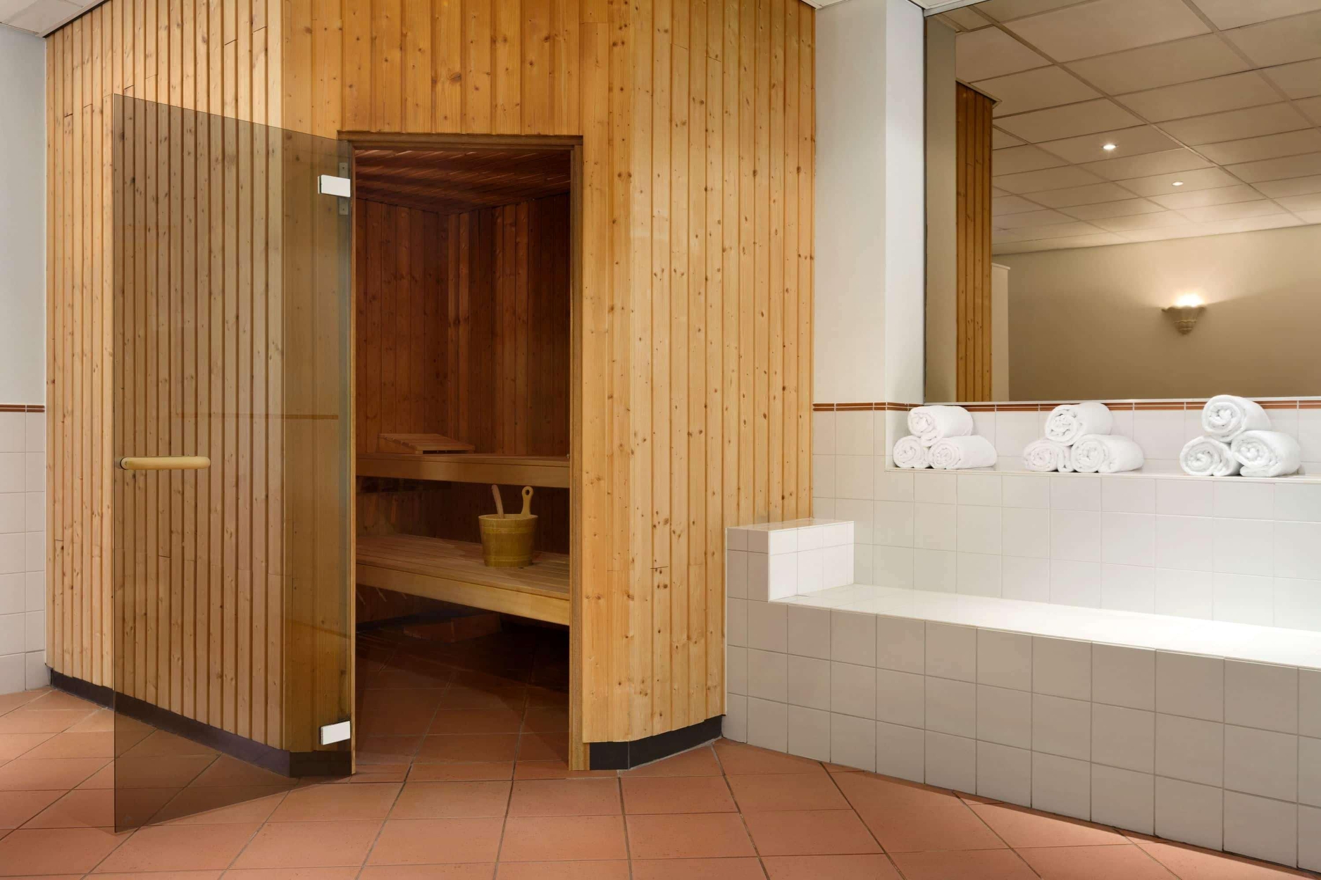 Ramada by Wyndham Amsterdam Airport Schiphol, photo 29 of 30