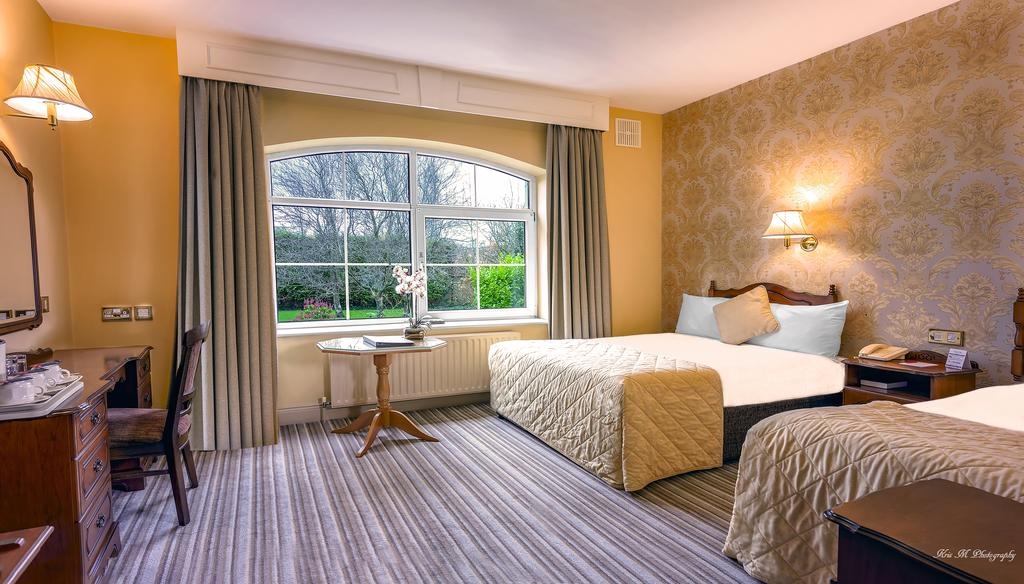 Brook Lodge Hotel, photo 9 of 13