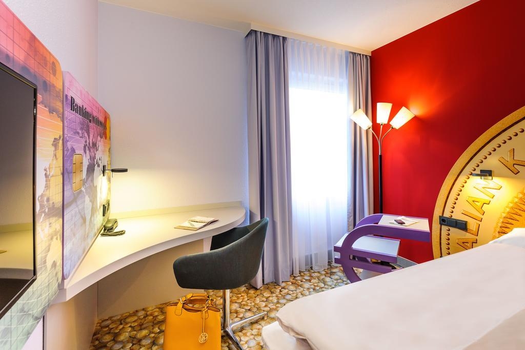 B&amp;B HOTEL Offenbach Kaiserlei, photo 1 of 54