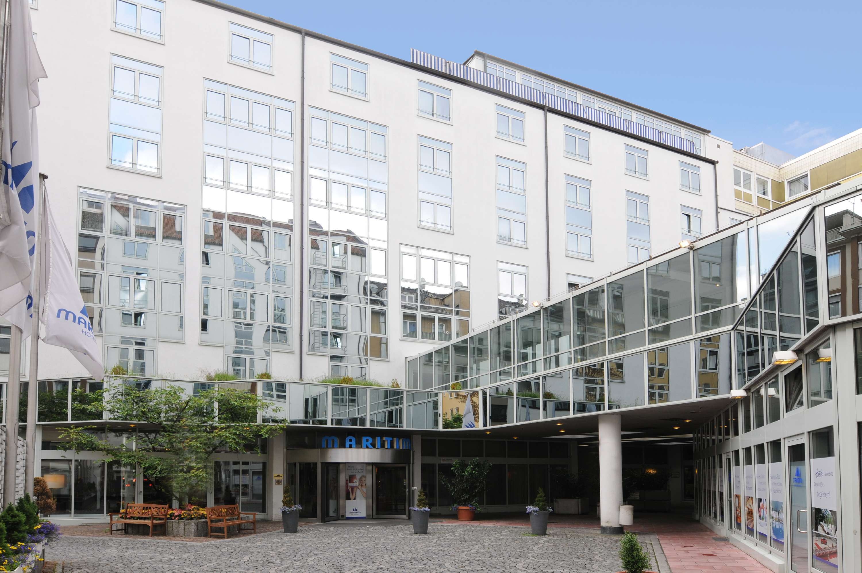 Maritim Hotel München, photo 1 of 44