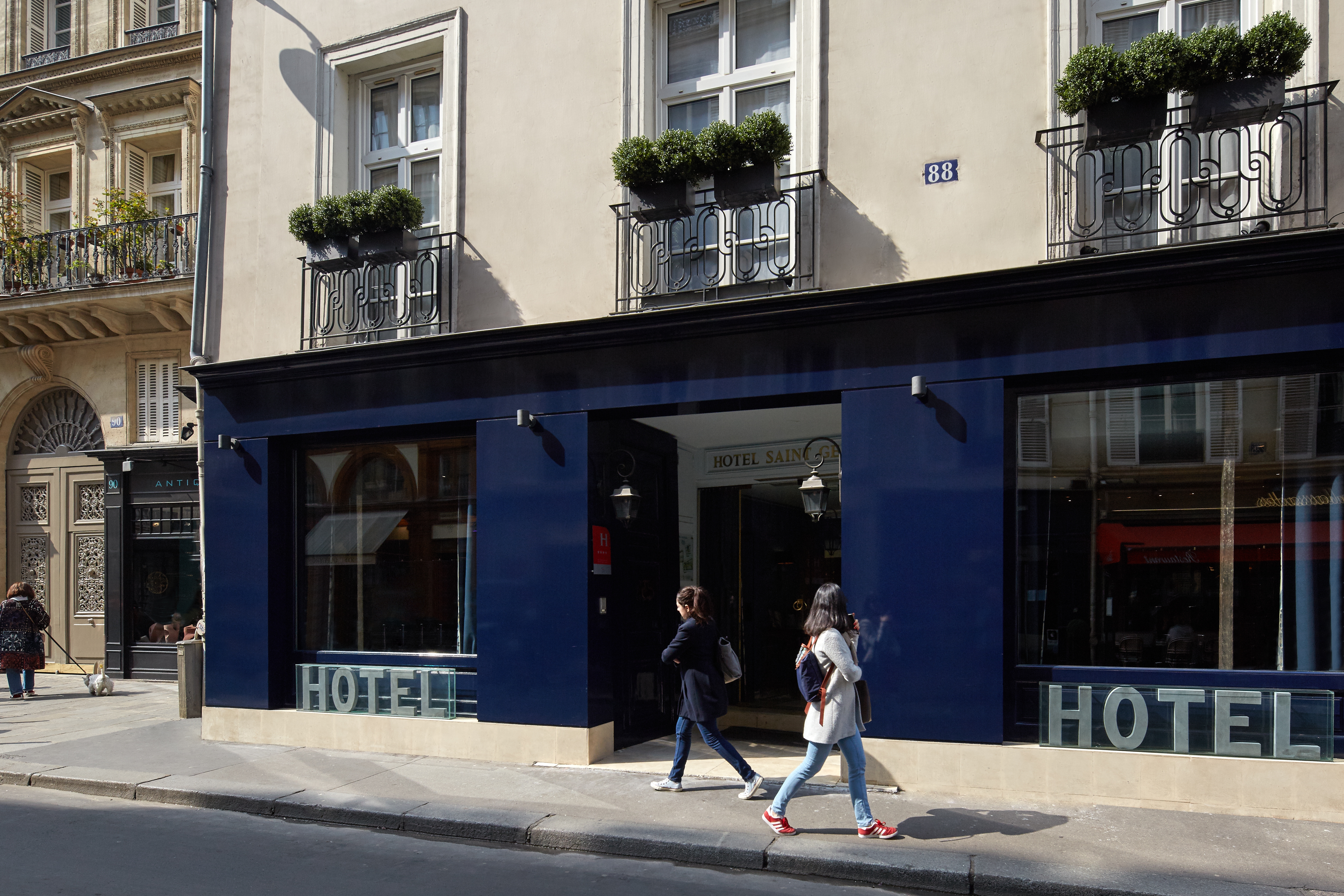 Saint Germain - Paris, photo 1 of 18