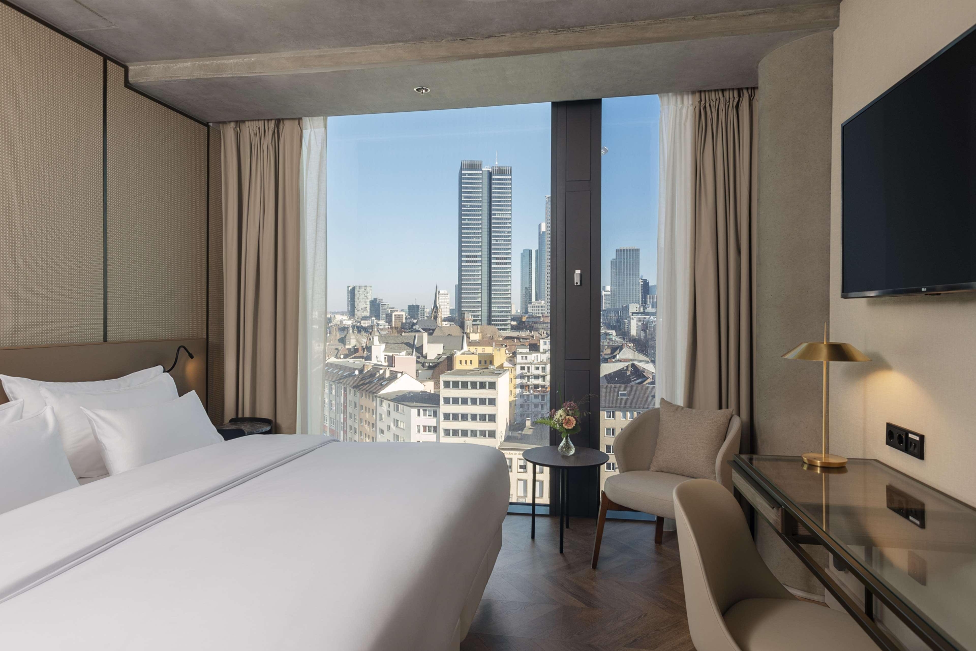 NH Collection Frankfurt Spin Tower, photo 16 of 73