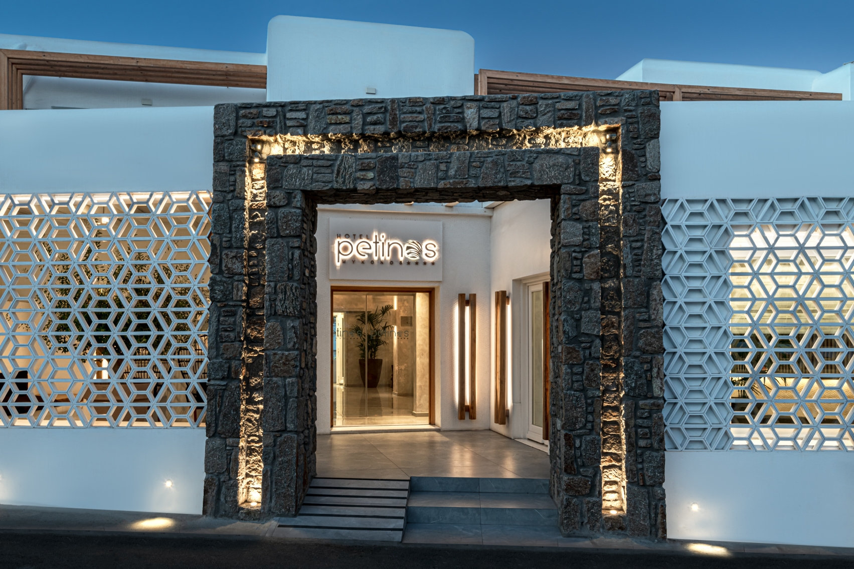 Petinos Hotel, photo 5 of 32