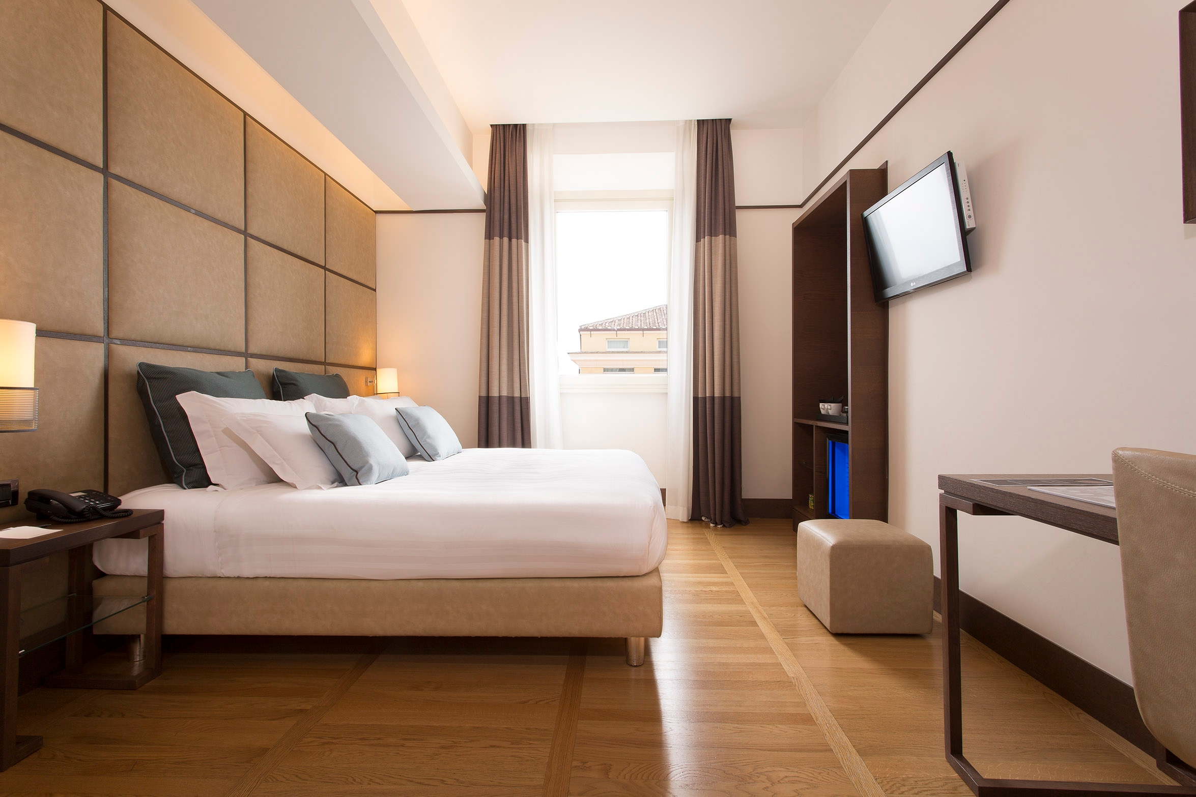 The Independent Hotel, photo 20 of 63