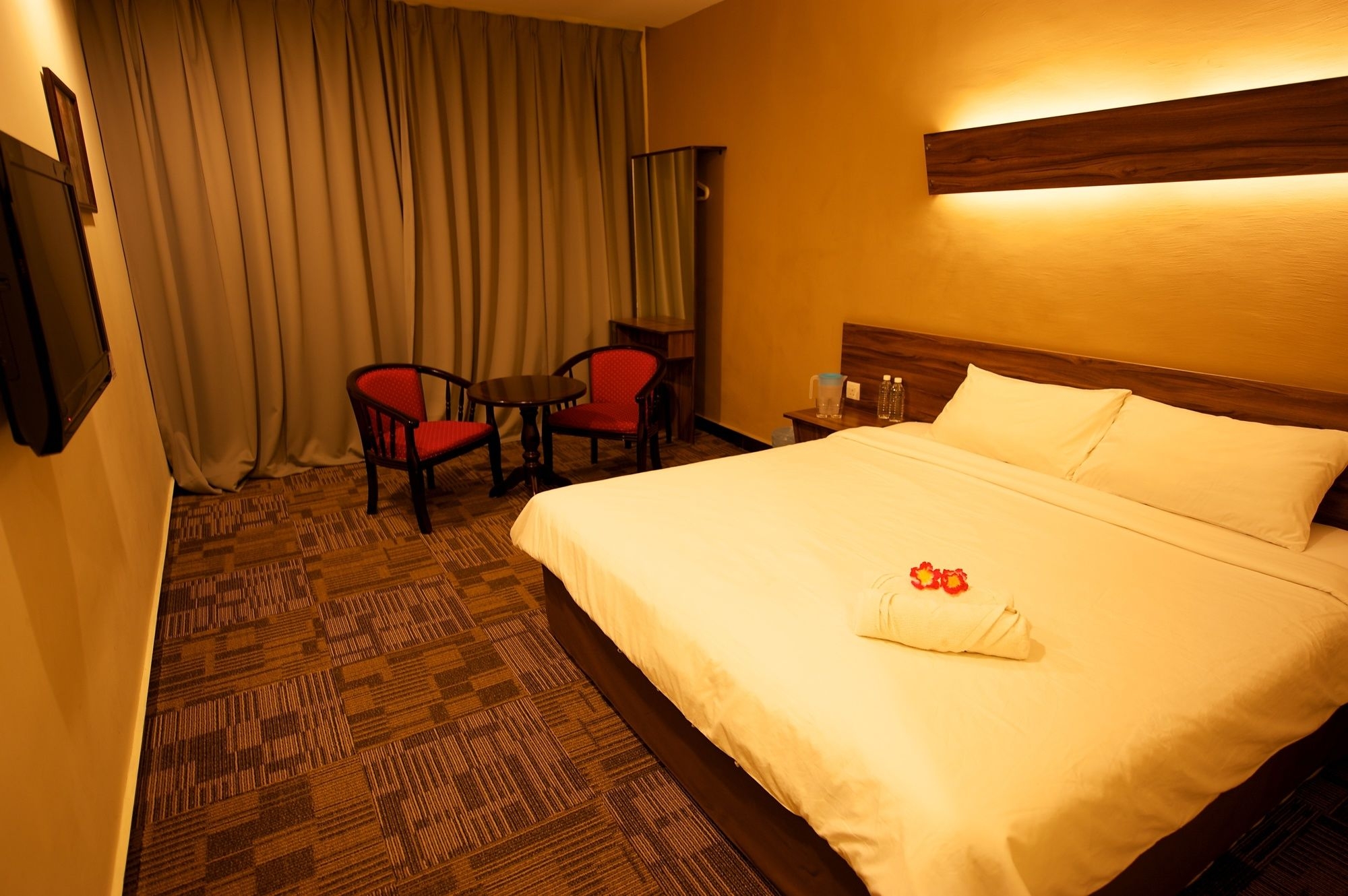 hotel-de-botani-travel-gay