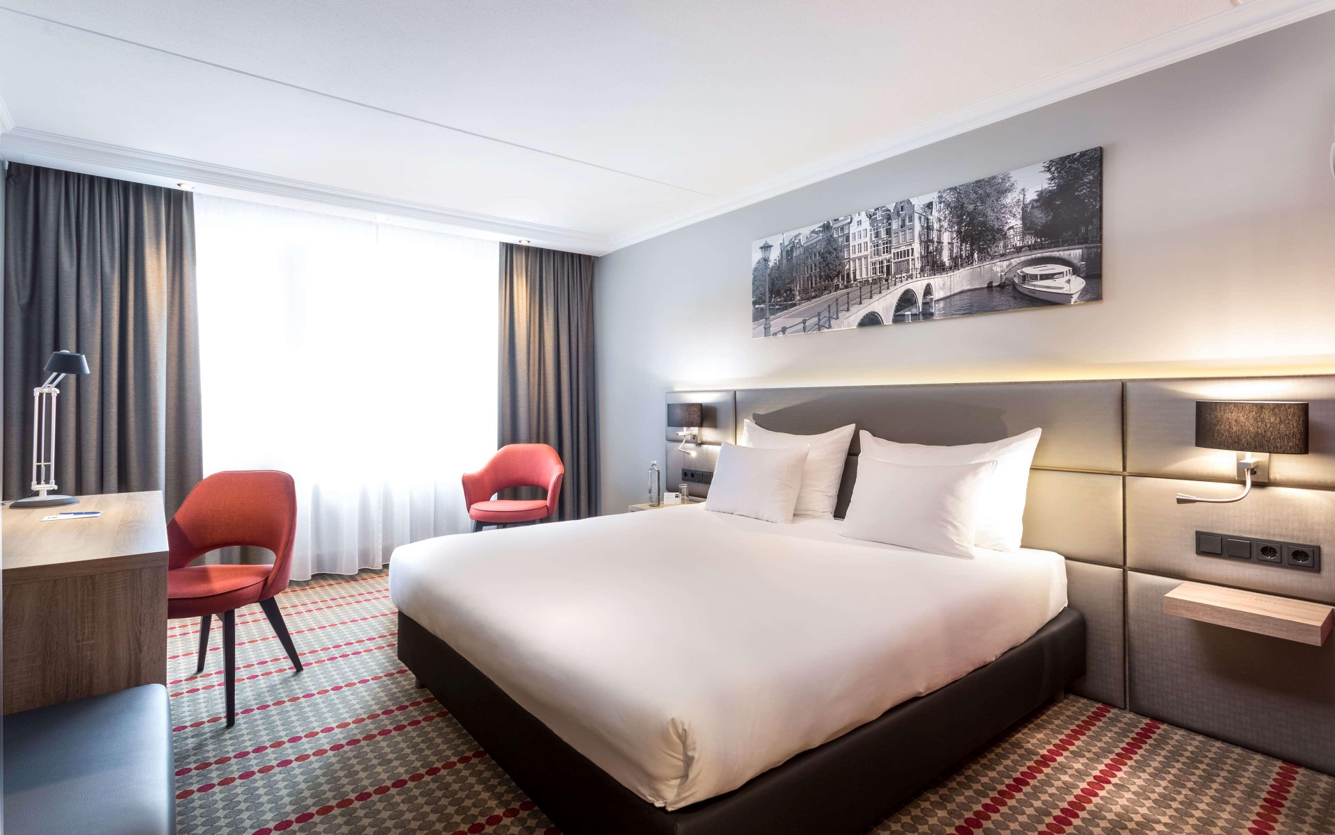 Ramada by Wyndham Amsterdam Airport Schiphol, photo 14 of 30