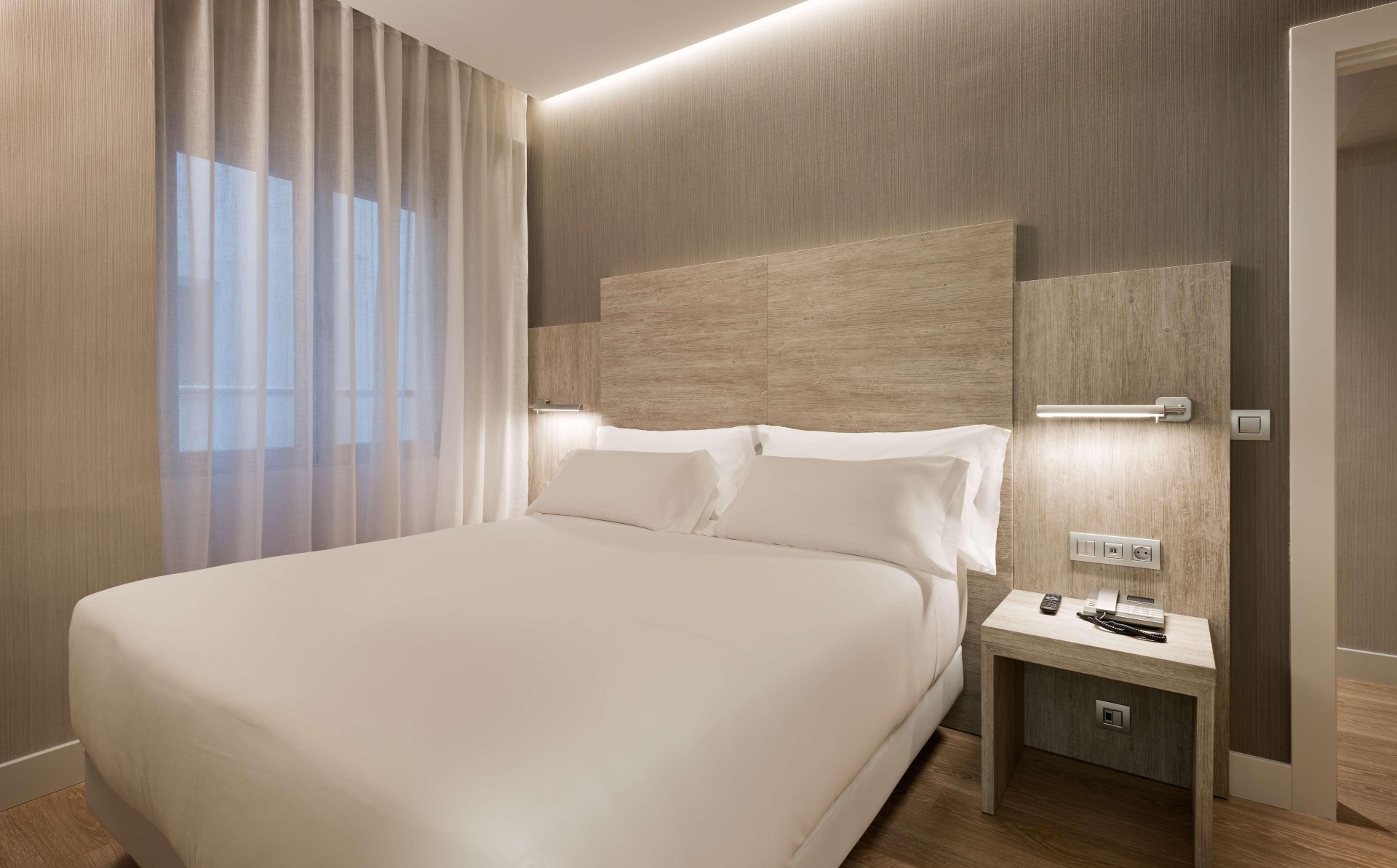 NH Madrid Chamberí, photo 11 of 37