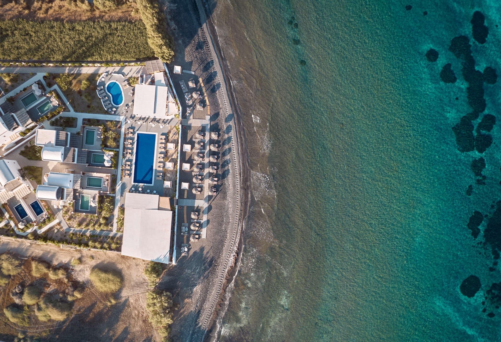 Sea Breeze Santorini Beach Resort, Curio Collectio, photo 41 of 191