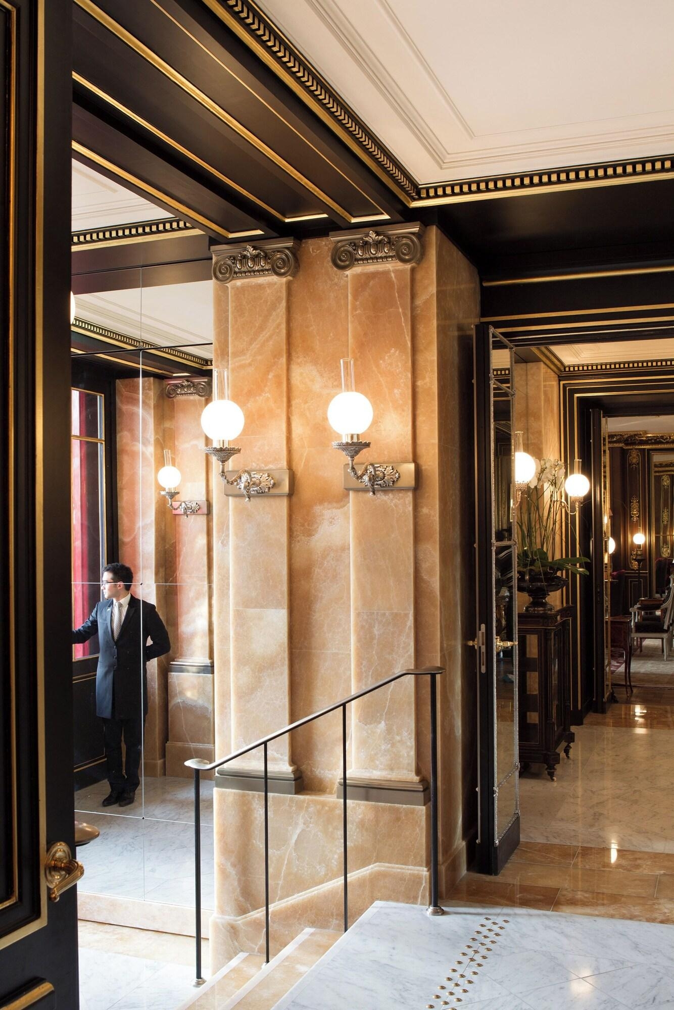 La Reserve Paris Hotel and Spa, photo 23 of 180