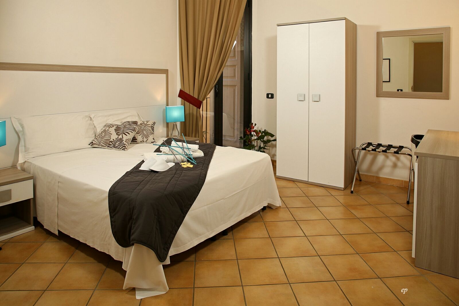 Caravaggio Hotel, photo 14 of 22