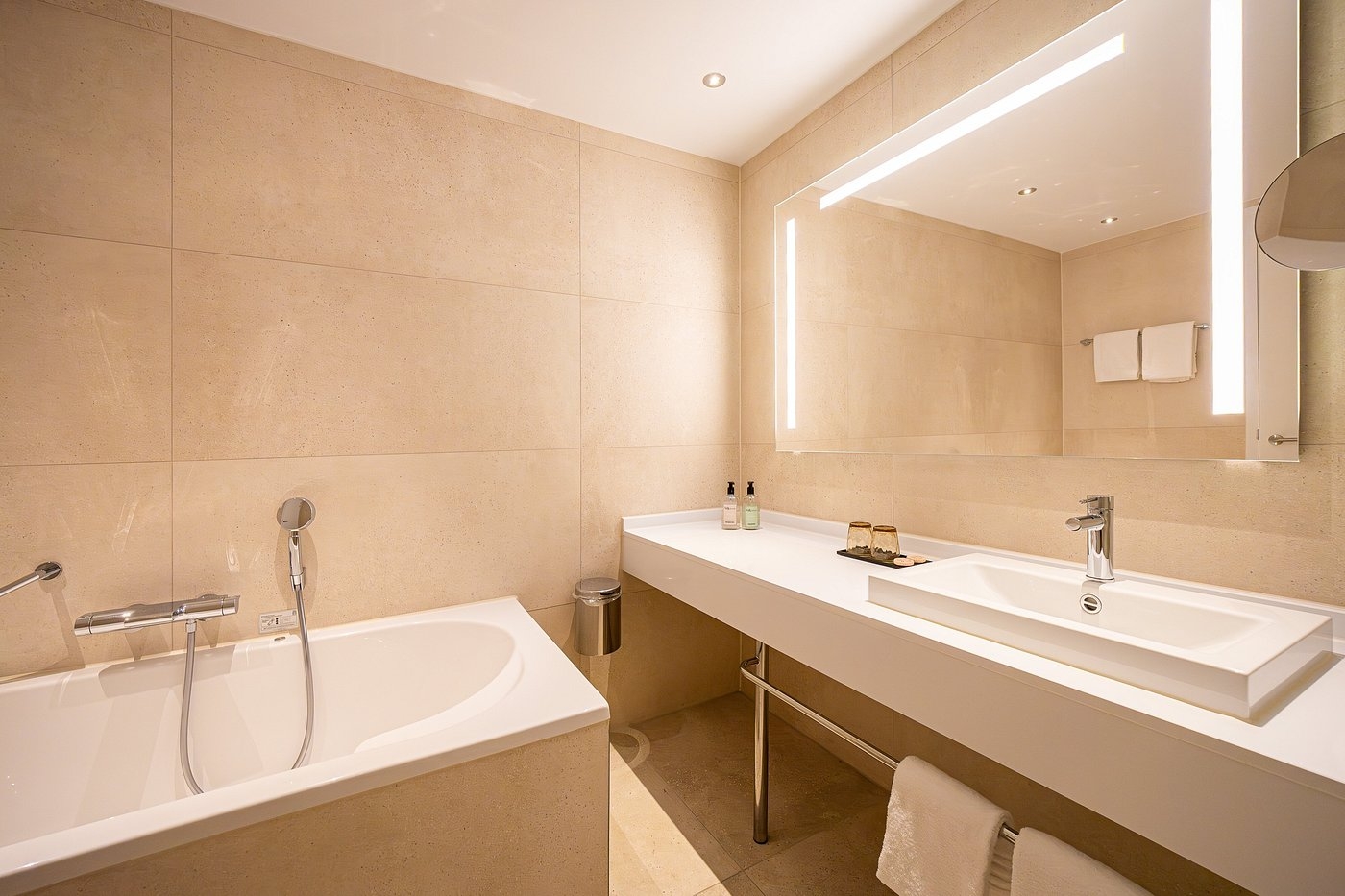 Van der Valk Hotel Schiphol, photo 4 of 21