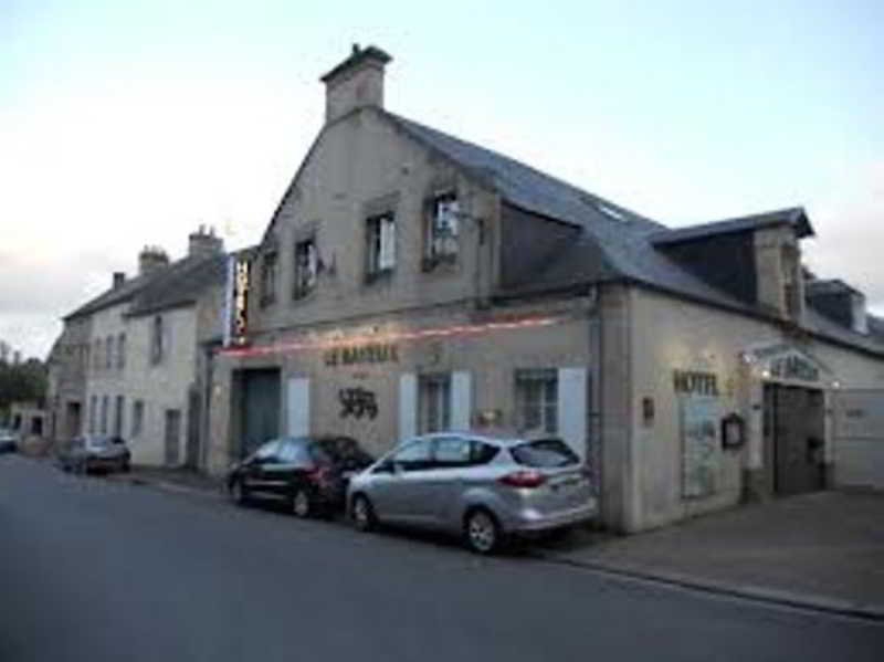 Hotel Le Bayeux, photo 1 of 75